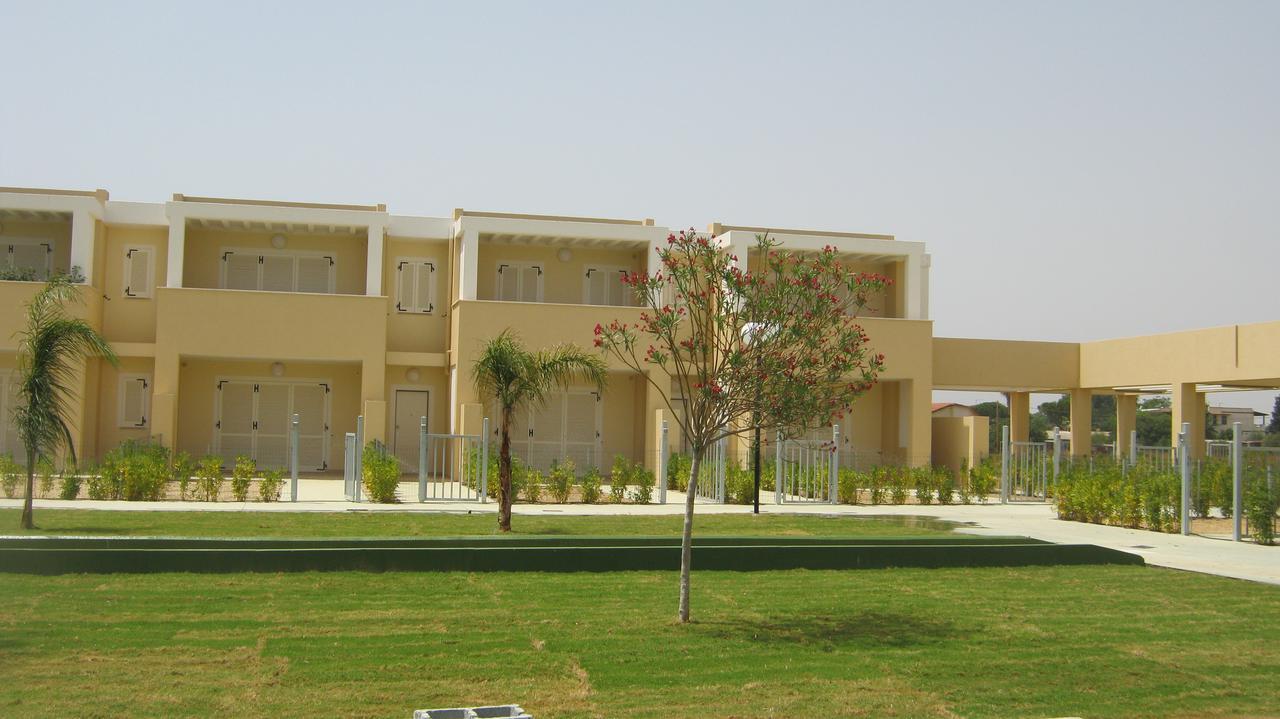 Residence Mar Mediterraneo 夸尔图-圣埃莱娜 外观 照片