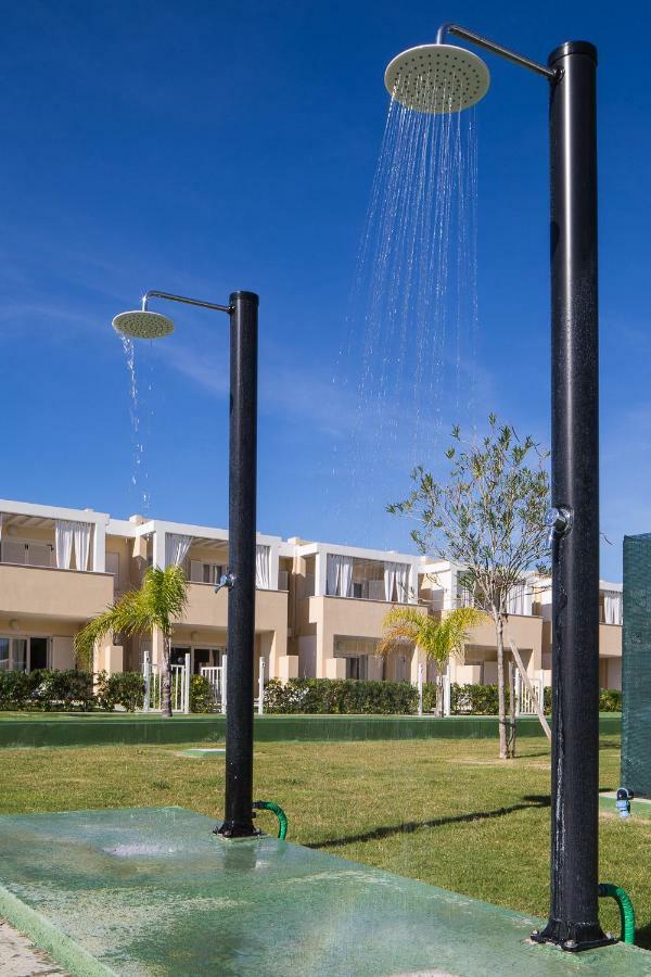 Residence Mar Mediterraneo 夸尔图-圣埃莱娜 外观 照片