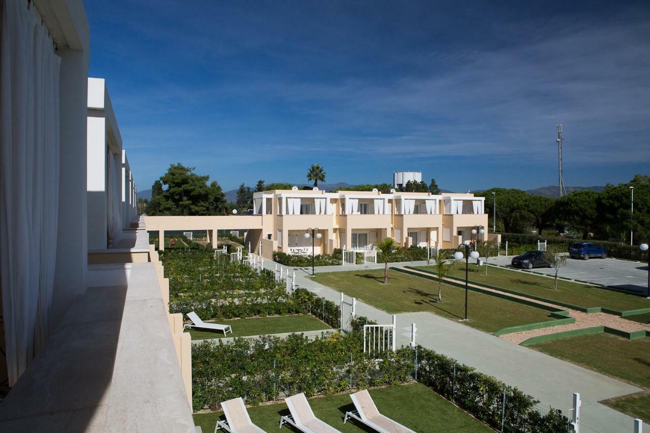 Residence Mar Mediterraneo 夸尔图-圣埃莱娜 外观 照片