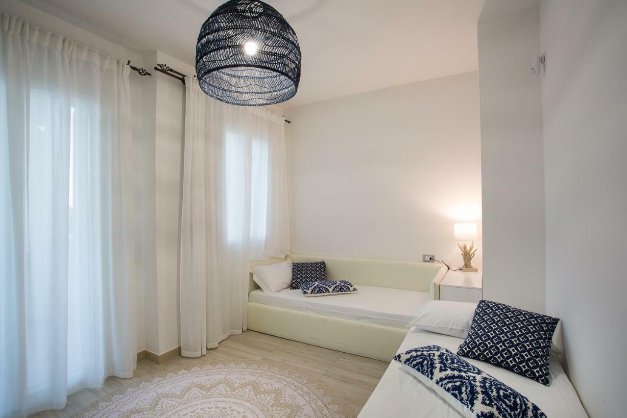 Residence Mar Mediterraneo 夸尔图-圣埃莱娜 外观 照片