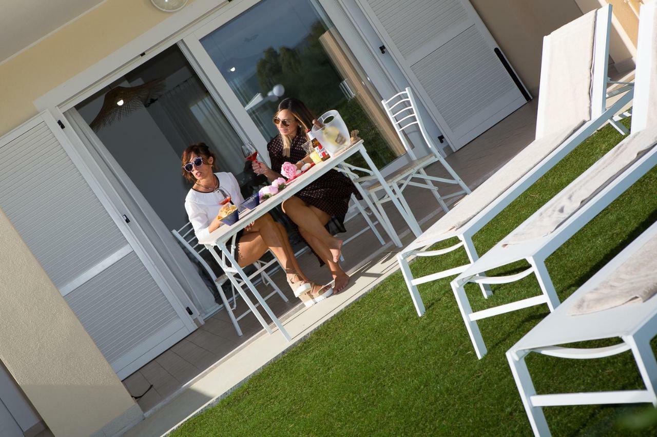 Residence Mar Mediterraneo 夸尔图-圣埃莱娜 外观 照片