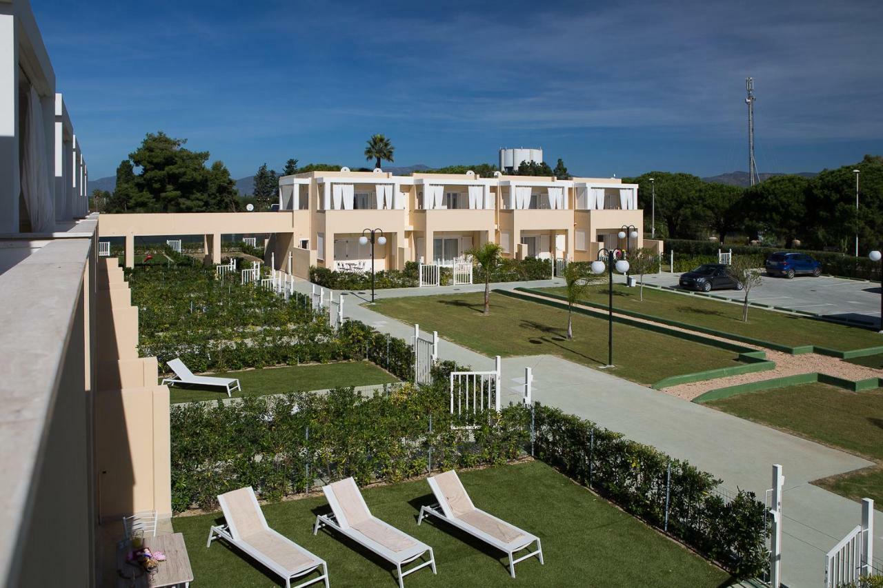 Residence Mar Mediterraneo 夸尔图-圣埃莱娜 外观 照片
